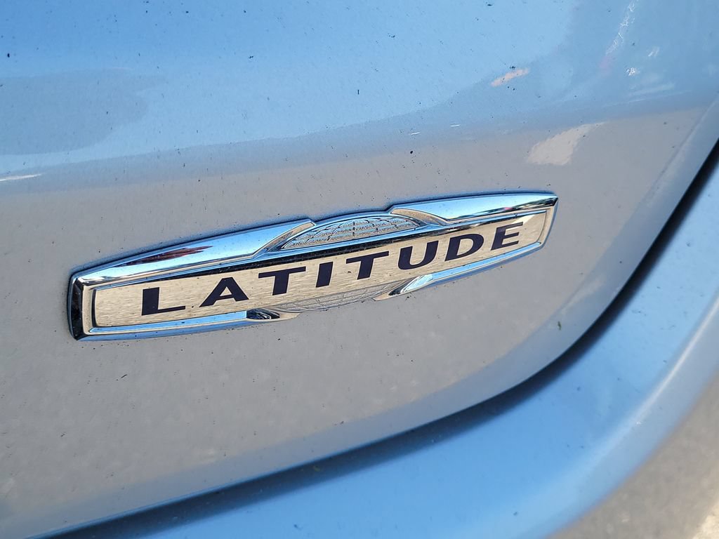 Used 2024 Jeep Compass Latitude AWD/4WD image 8