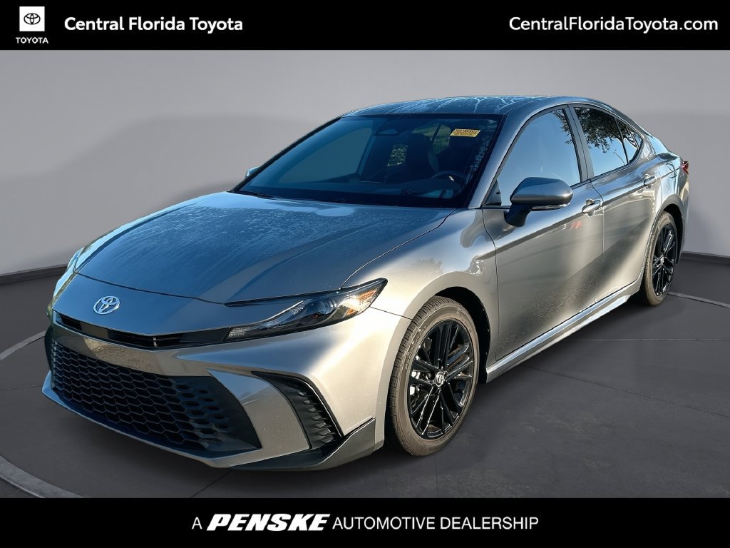 Used 2026 Toyota Camry SE FWD image 1