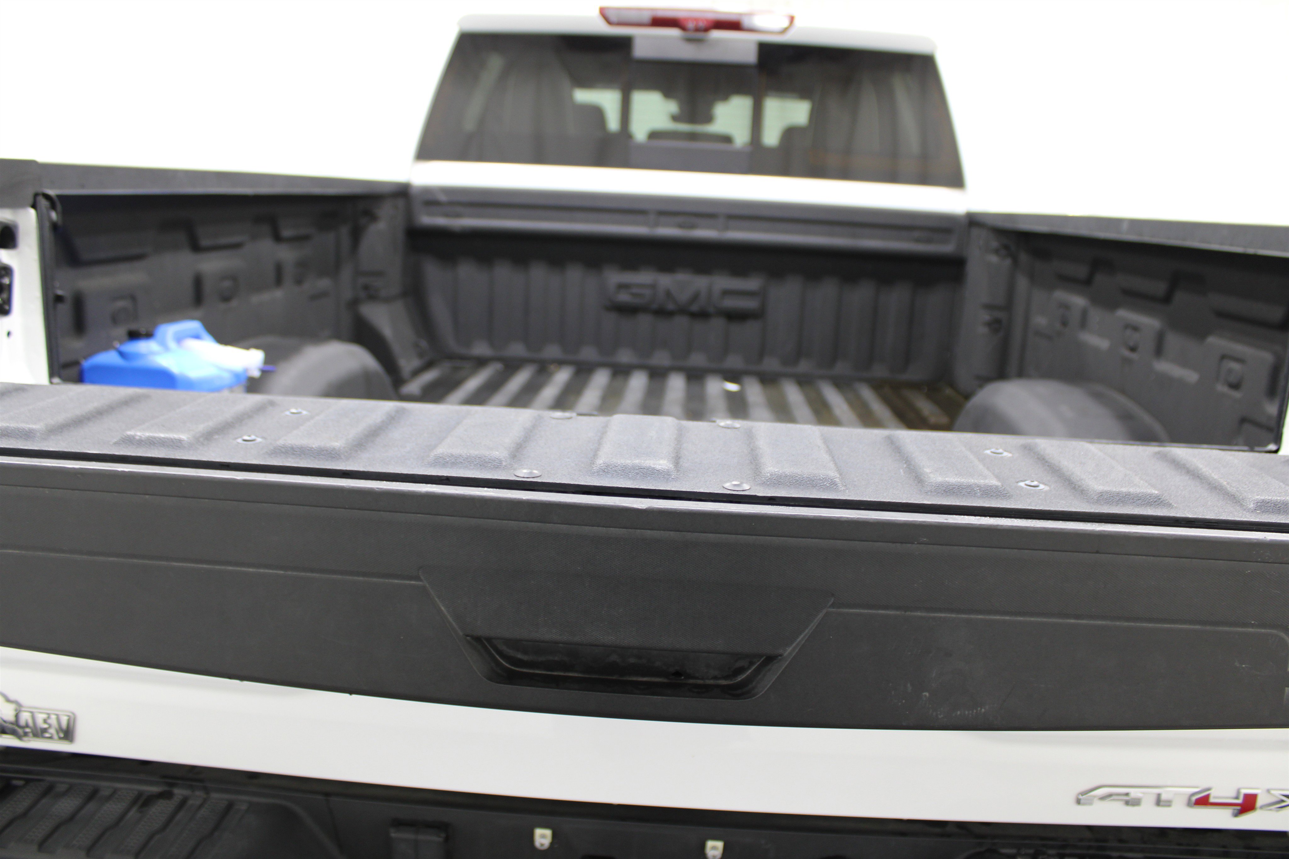 Used 2025 GMC Sierra 2500 AT4X w/ AT4X AEV Edition image 45