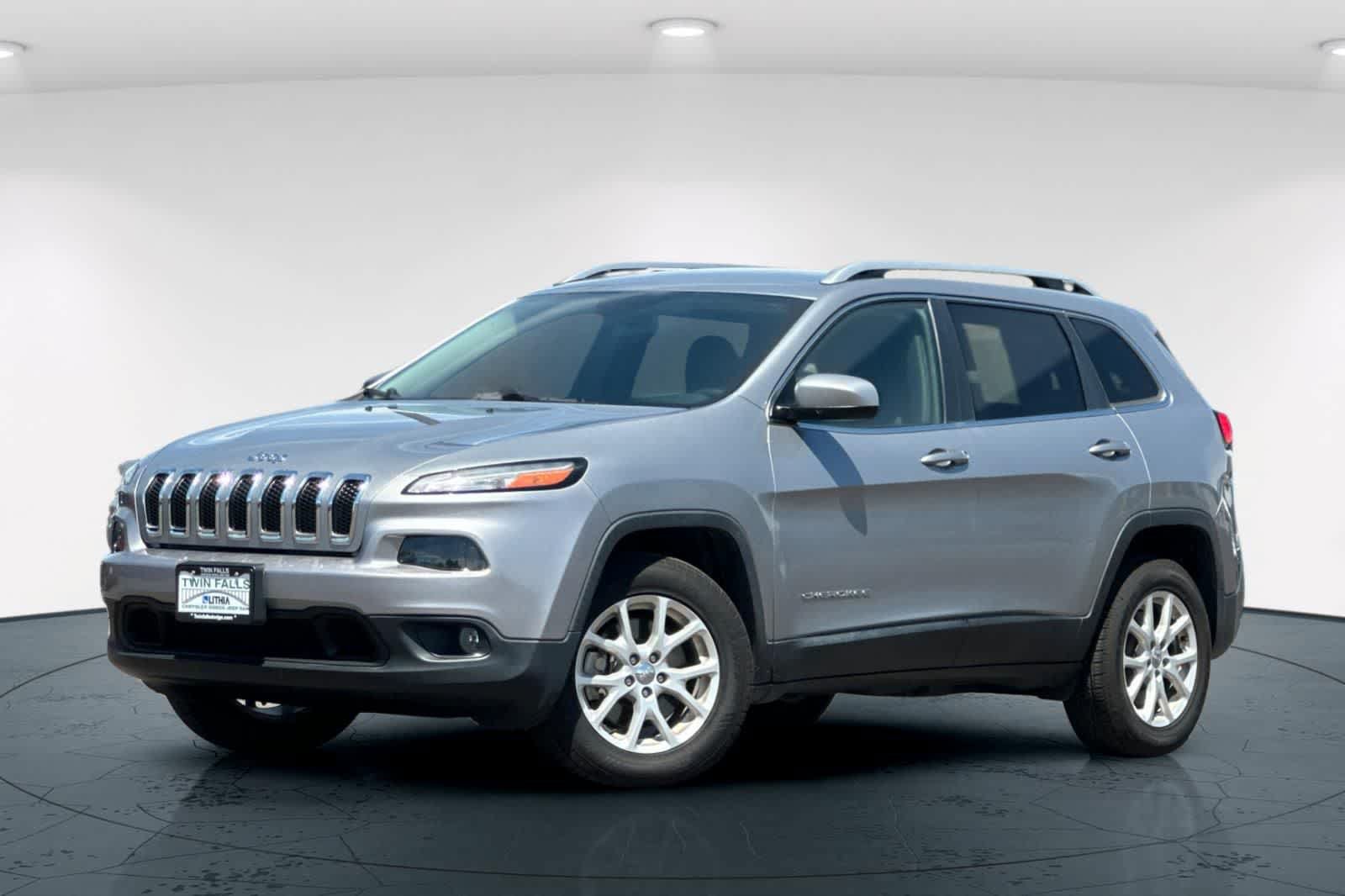 Used 2017 Jeep Cherokee Latitude w/ True North Edition