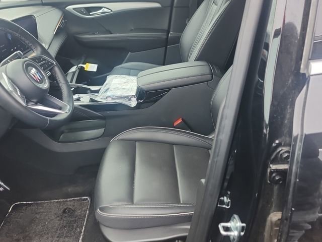 Used 2024 Buick Envision Avenir image 11