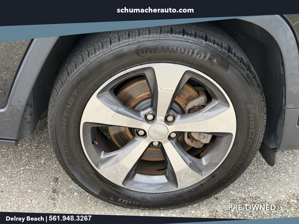 Used 2019 Jeep Cherokee Limited FWD image 19