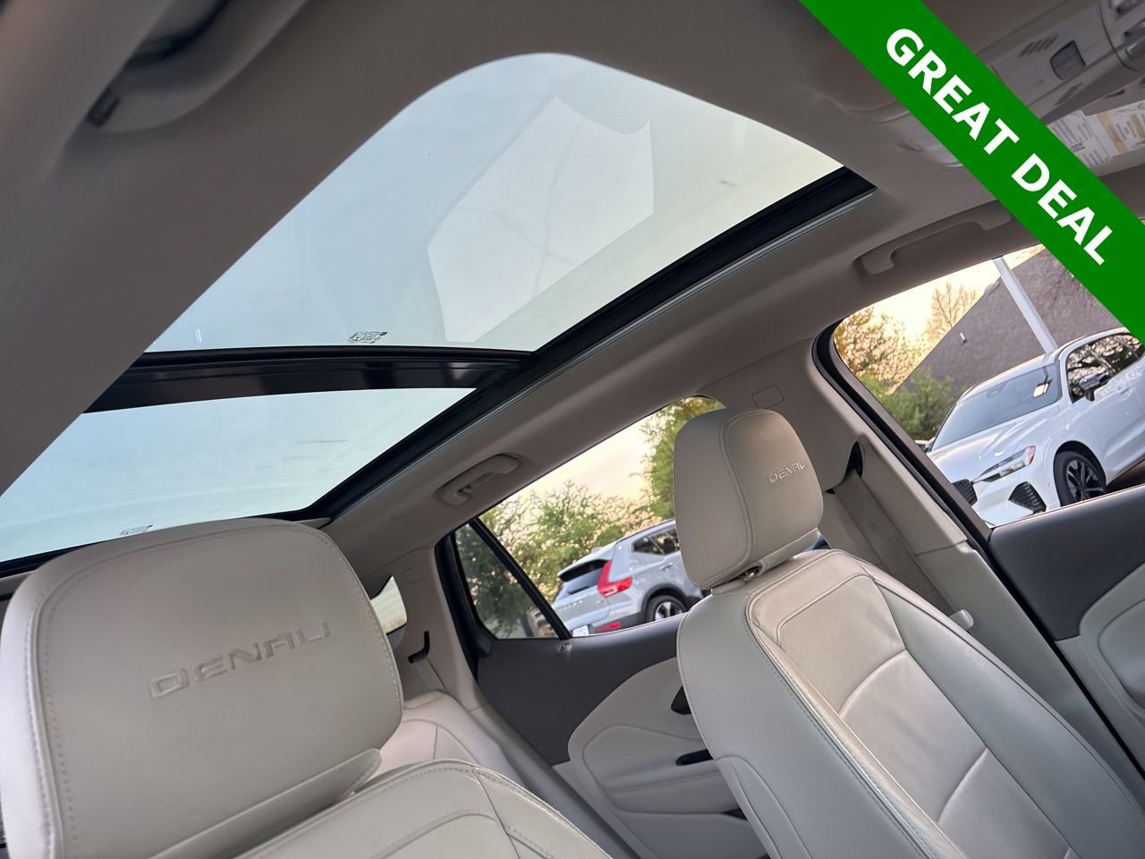 Used 2020 GMC Terrain Denali w/ Denali Premium Package image 14