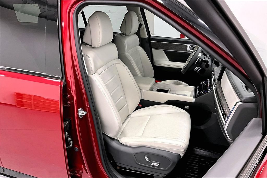 Used 2025 Hyundai Santa Fe Calligraphy FWD image 9