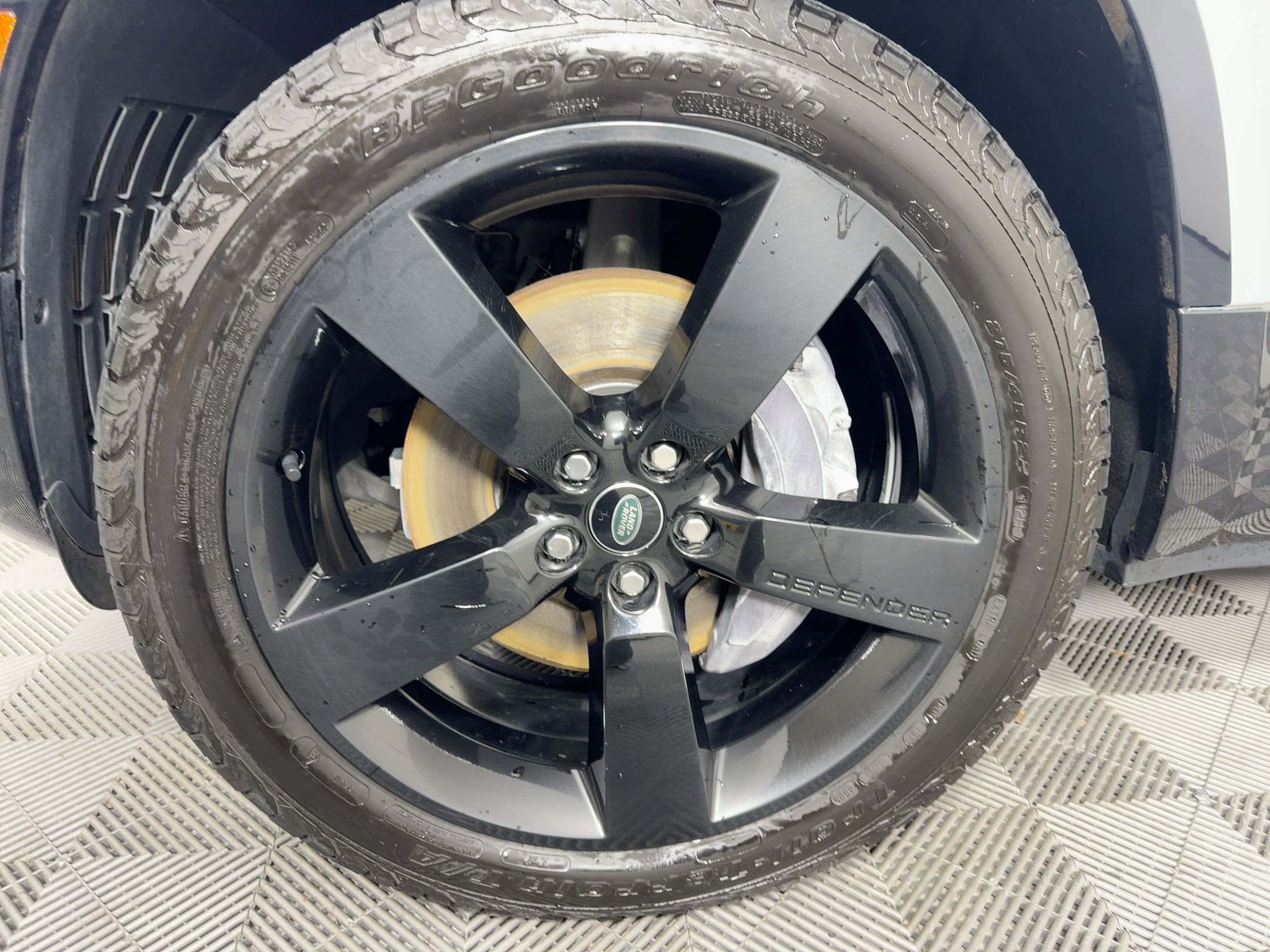 Used 2022 Land Rover Defender 110 X-Dynamic SE image 12