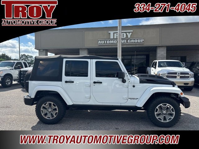 Used 2017 Jeep Wrangler Unlimited Rubicon w/ Connectivity Group image 9