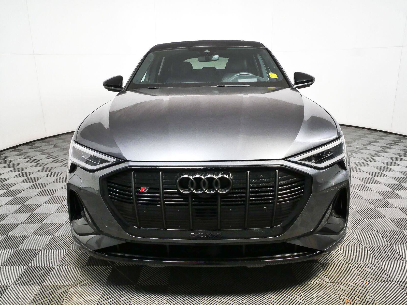 Used 2023 Audi e-tron S Prestige w/ Prestige Package AWD/4WD image 39