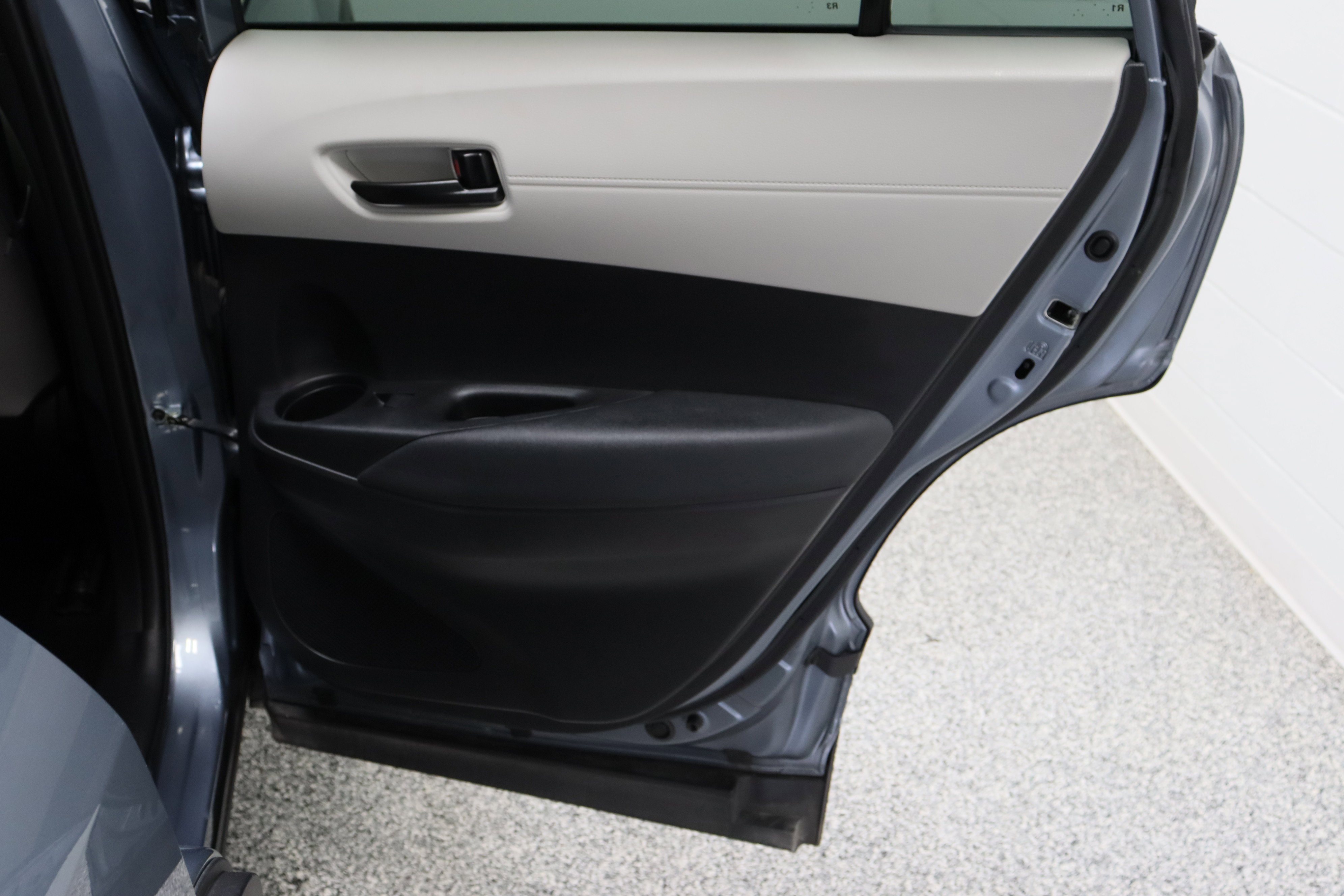 Certified 2023 Toyota Corolla Cross L image 30