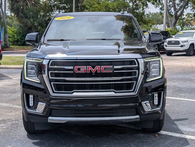 Used 2024 GMC Yukon SLT w/ SLT Luxury Package RWD image 2