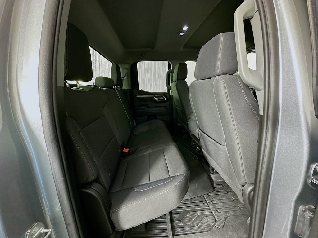 Used 2024 GMC Sierra 1500 Elevation image 25