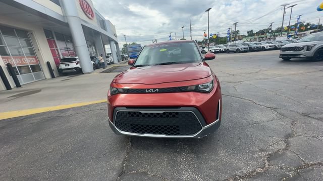 Certified 2023 Kia Soul LX w/ LX Technology Package FWD video 3