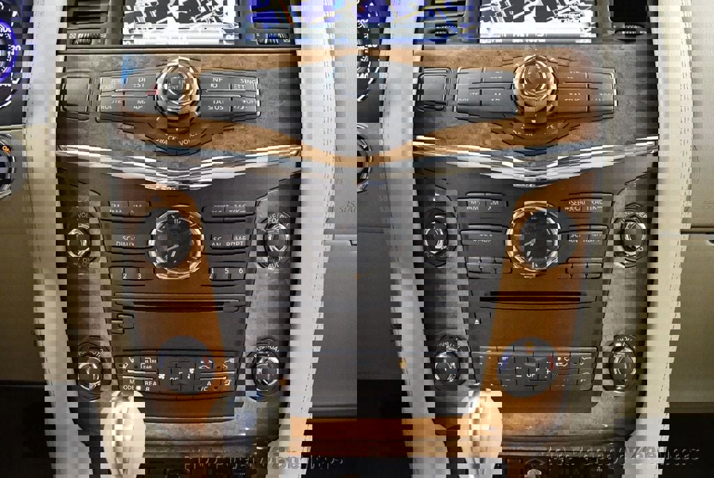 Used 2011 INFINITI QX56 4WD w/ Theater Pkg image 29