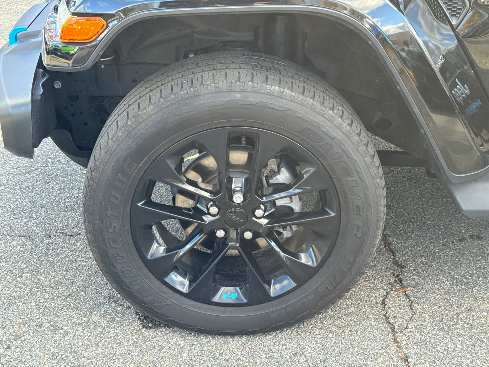 Used 2022 Jeep Wrangler Unlimited Sahara w/ Cold Weather Group image 10