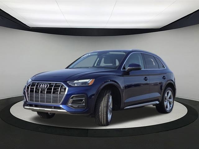 Used 2021 Audi Q5 Premium Plus w/ Premium Plus Package image 3