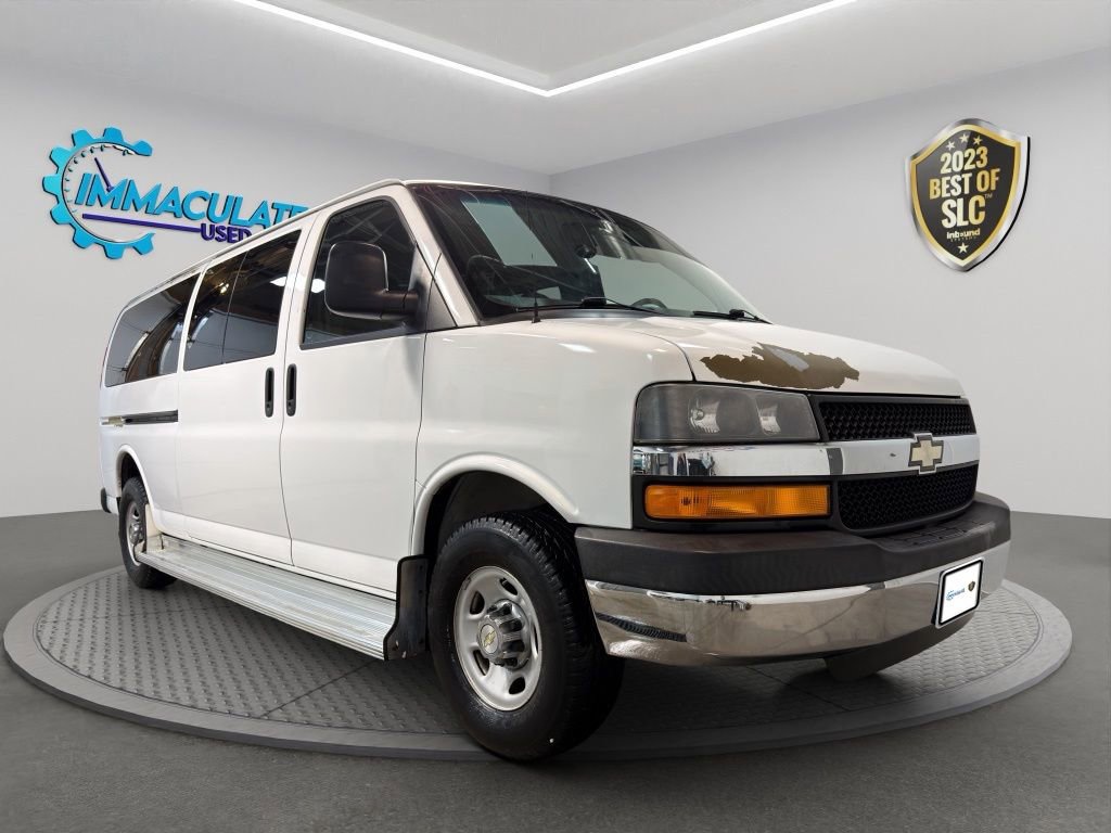 Used 2008 Chevrolet Express 3500 Extended Passenger w/ LT Preferred Equipment Group image 7