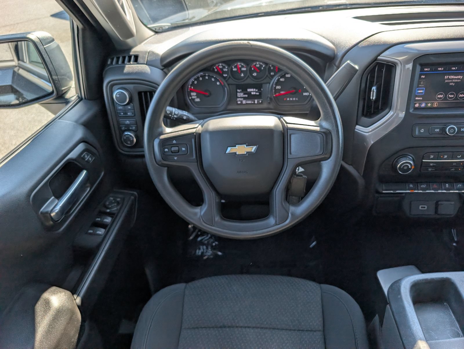Used 2020 Chevrolet Silverado 1500 Custom w/ Custom Value Package AWD/4WD image 16
