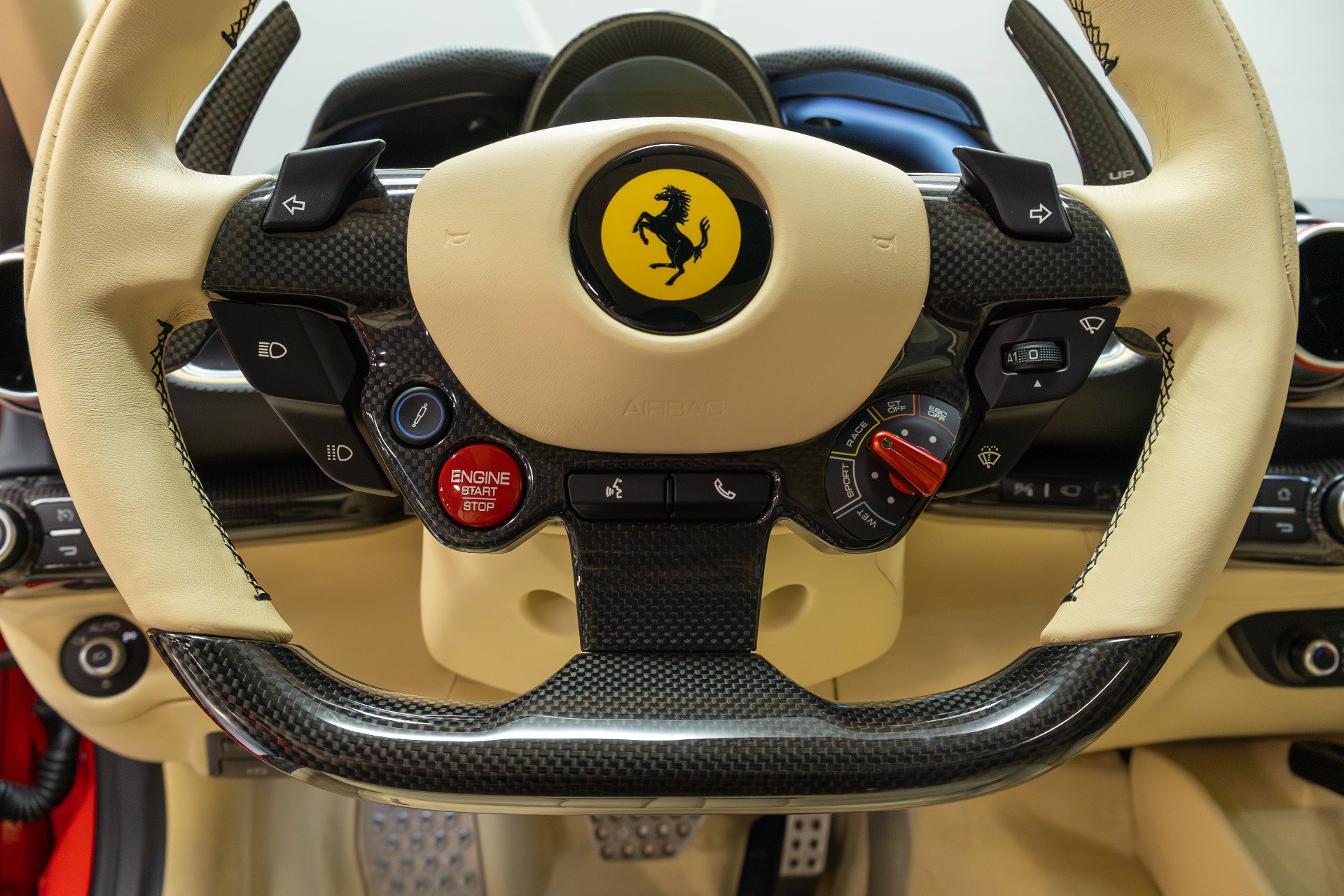 Used 2018 Ferrari 812 Superfast image 76