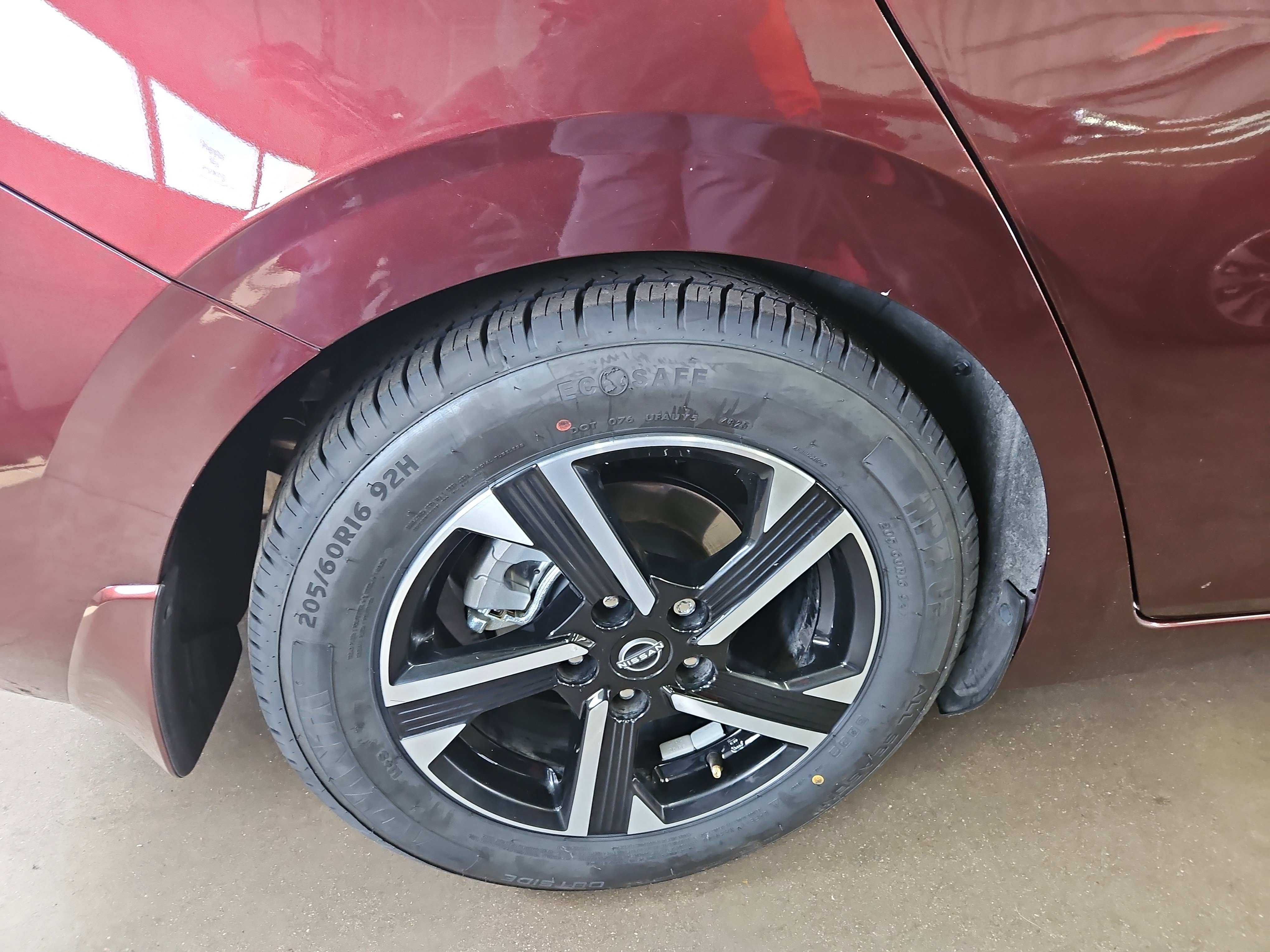 Used 2024 Nissan Sentra SV FWD image 21
