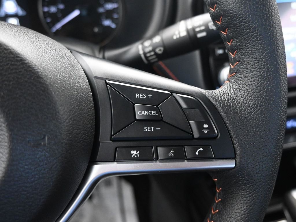 Used 2023 Nissan Kicks SR image 30