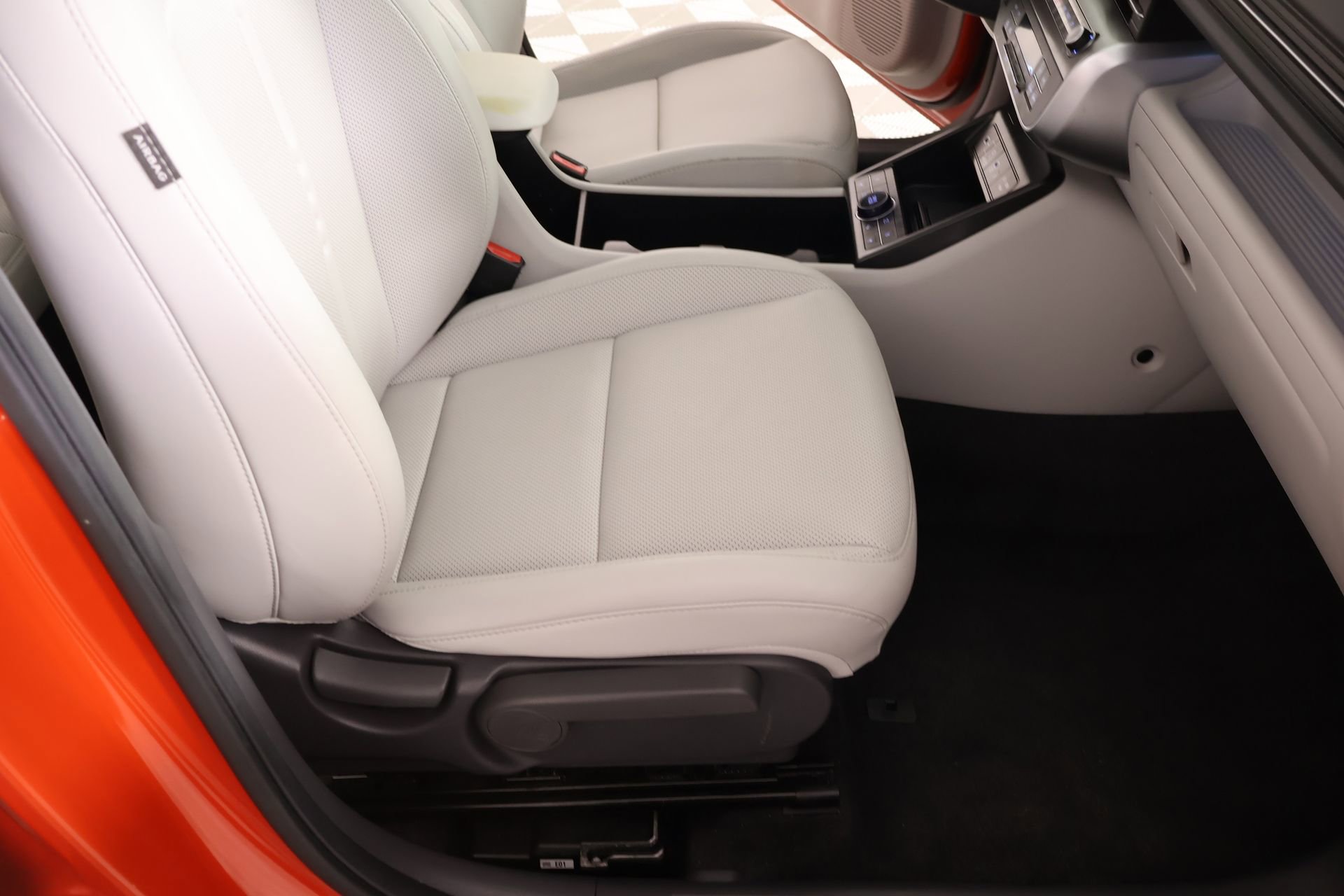 Used 2024 Hyundai Kona Limited image 13