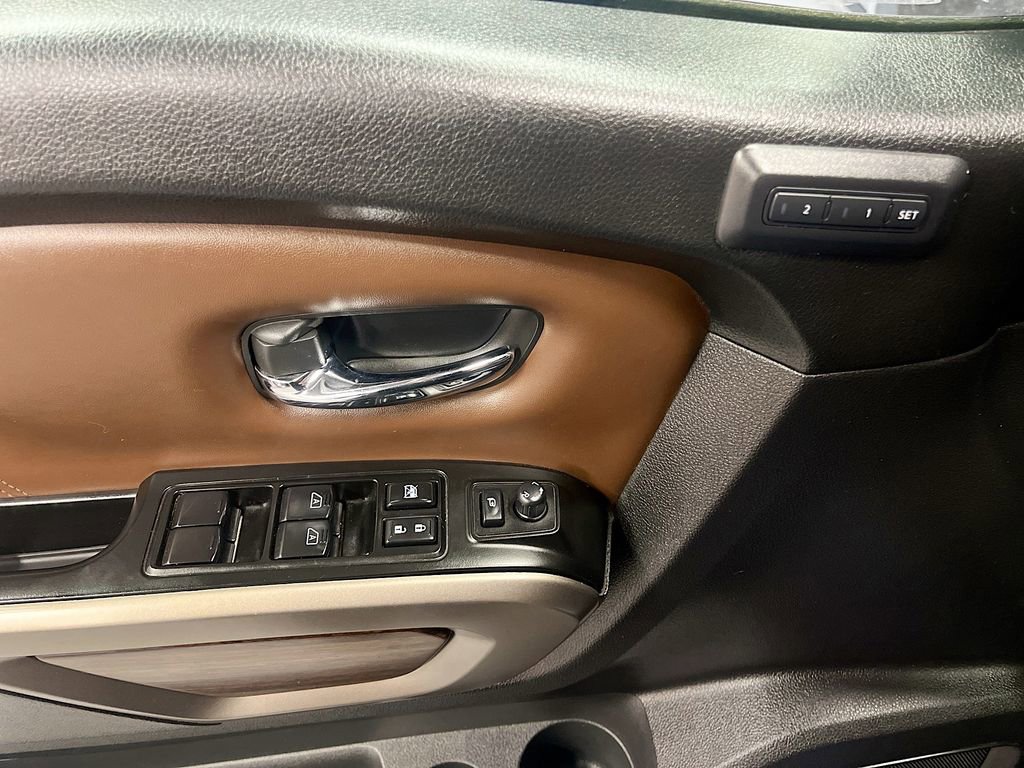 Used 2024 Nissan Titan Platinum Reserve w/ Moonroof Package image 18
