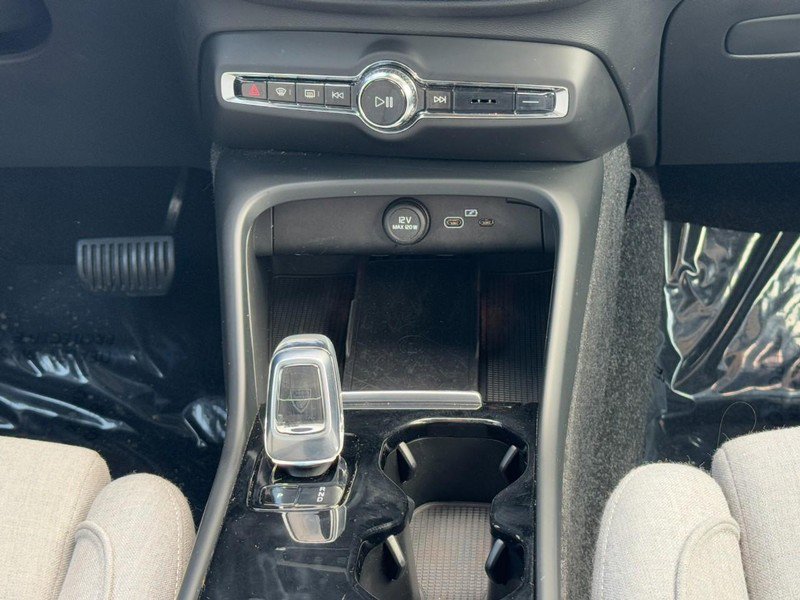 Certified 2023 Volvo C40 P8 Recharge Ultimate image 15