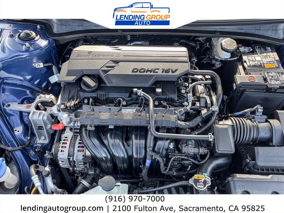 Used 2022 Hyundai Elantra SEL image 25