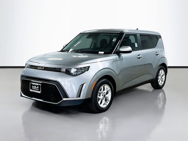 Certified 2025 Kia Soul LX image 3