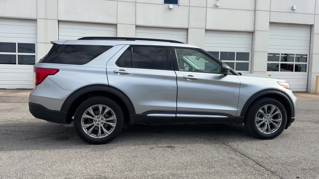 Used 2022 Ford Explorer XLT w/ Equipment Group 202A image 42