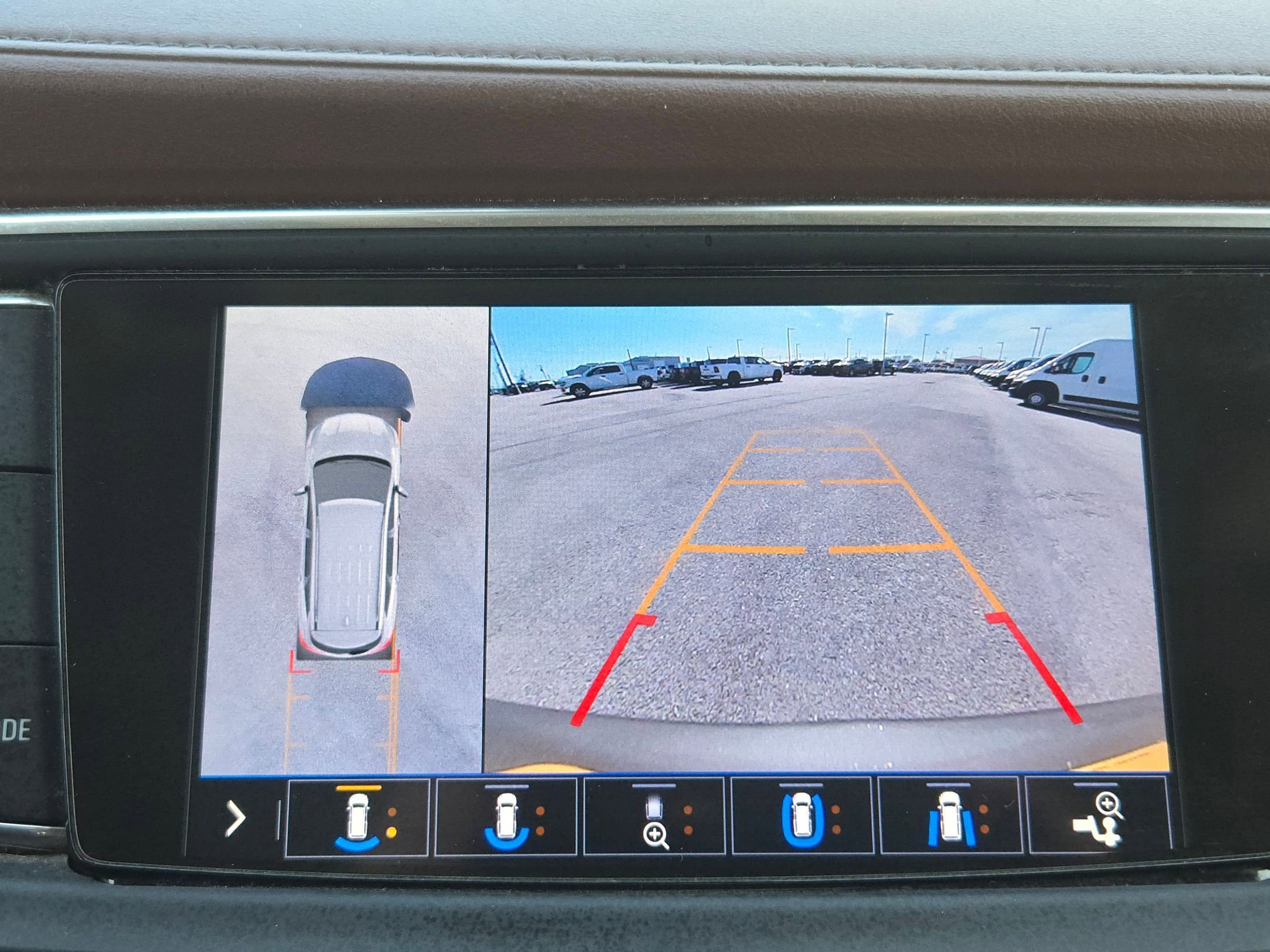 Used 2020 Buick Enclave Avenir w/ Avenir Technology Package image 16