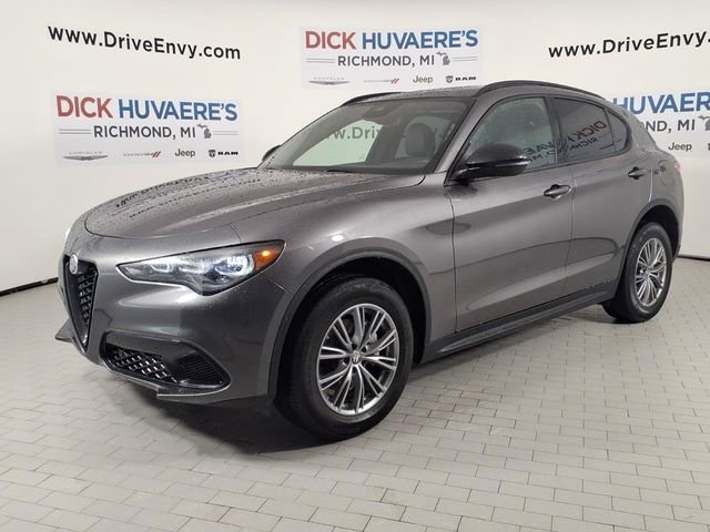 Used 2024 Alfa Romeo Stelvio Sprint AWD/4WD image 1