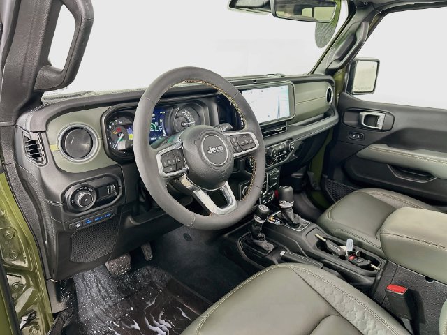 Used 2024 Jeep Wrangler High Altitude AWD/4WD image 9