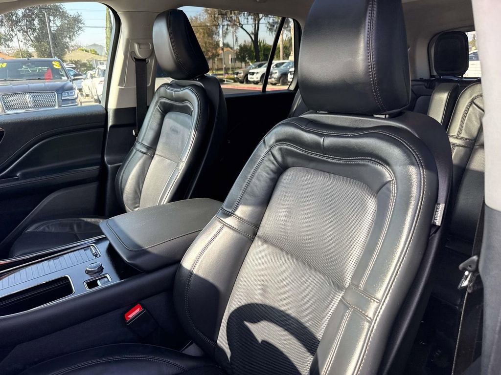 Used 2025 Lincoln Aviator Reserve image 24