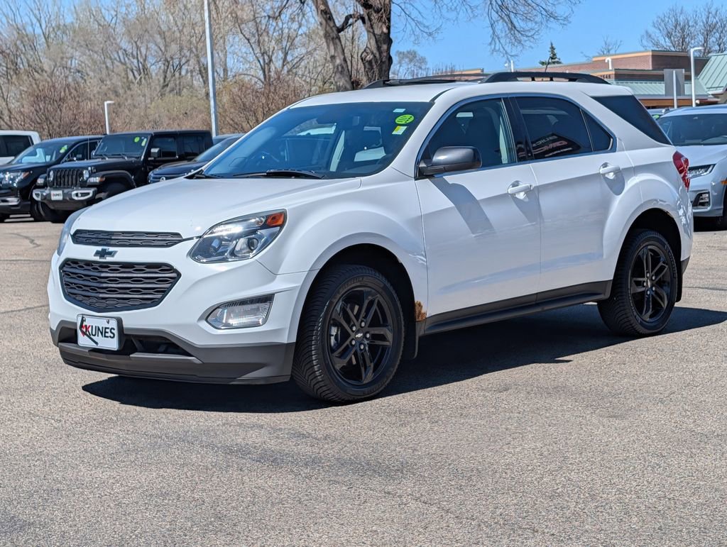 Used 2017 Chevrolet Equinox LT w/ Sport Edition image 4