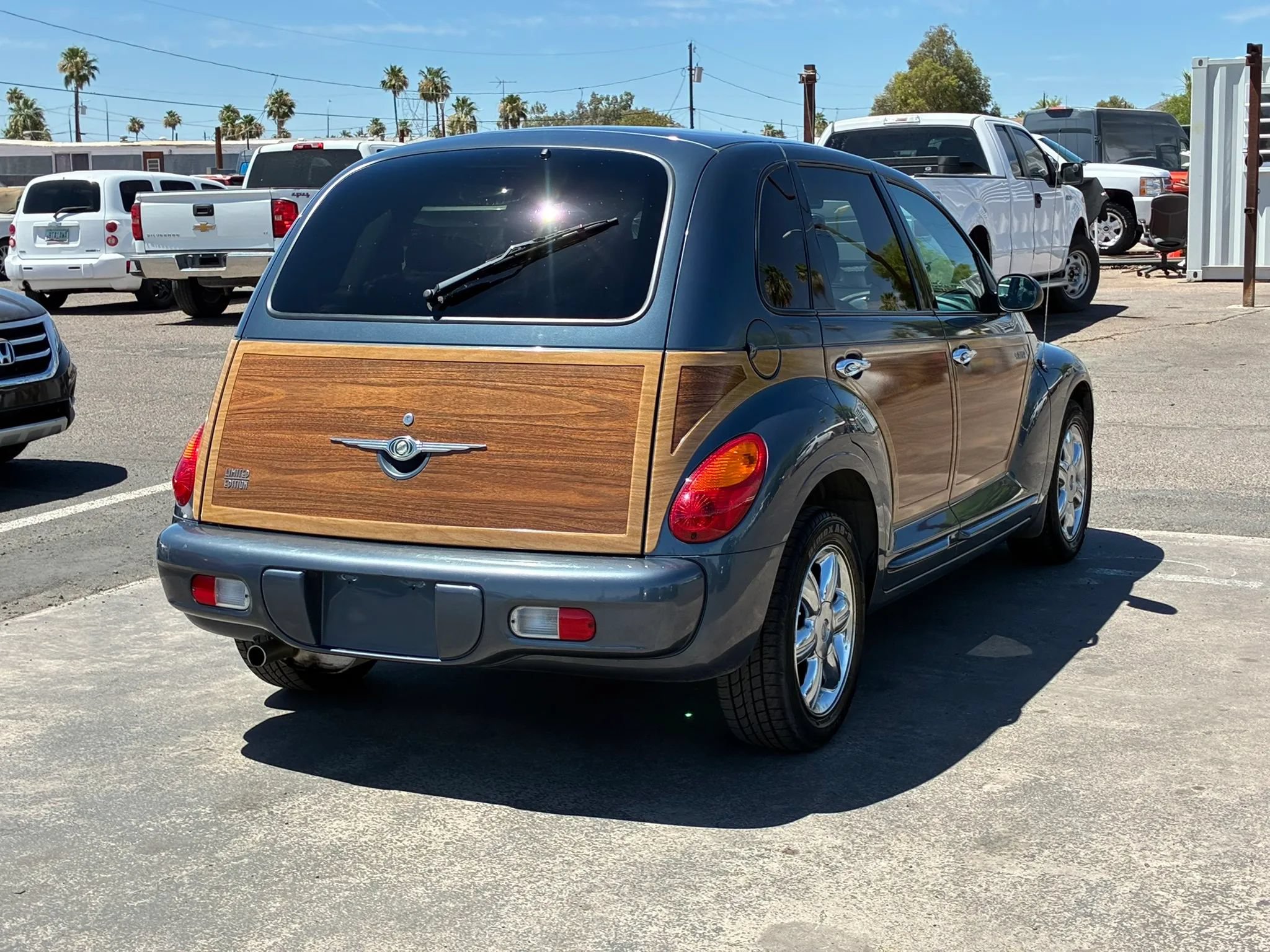 Used 2003 Chrysler PT Cruiser Limited FWD image 8