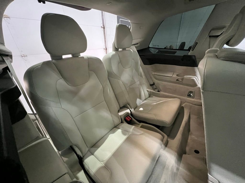 Used 2016 Volvo XC90 T6 Momentum image 35