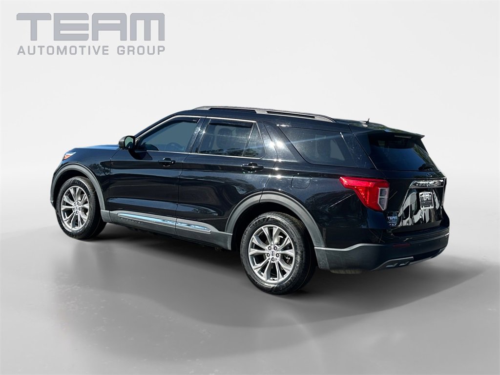 Used 2022 Ford Explorer XLT w/ Equipment Group 202A image 5