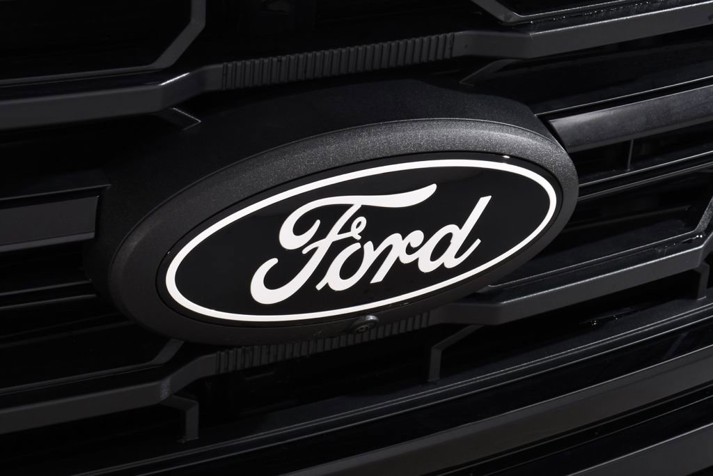 New 2026 Ford F150 XLT w/ Equipment Group 302A MID image 20