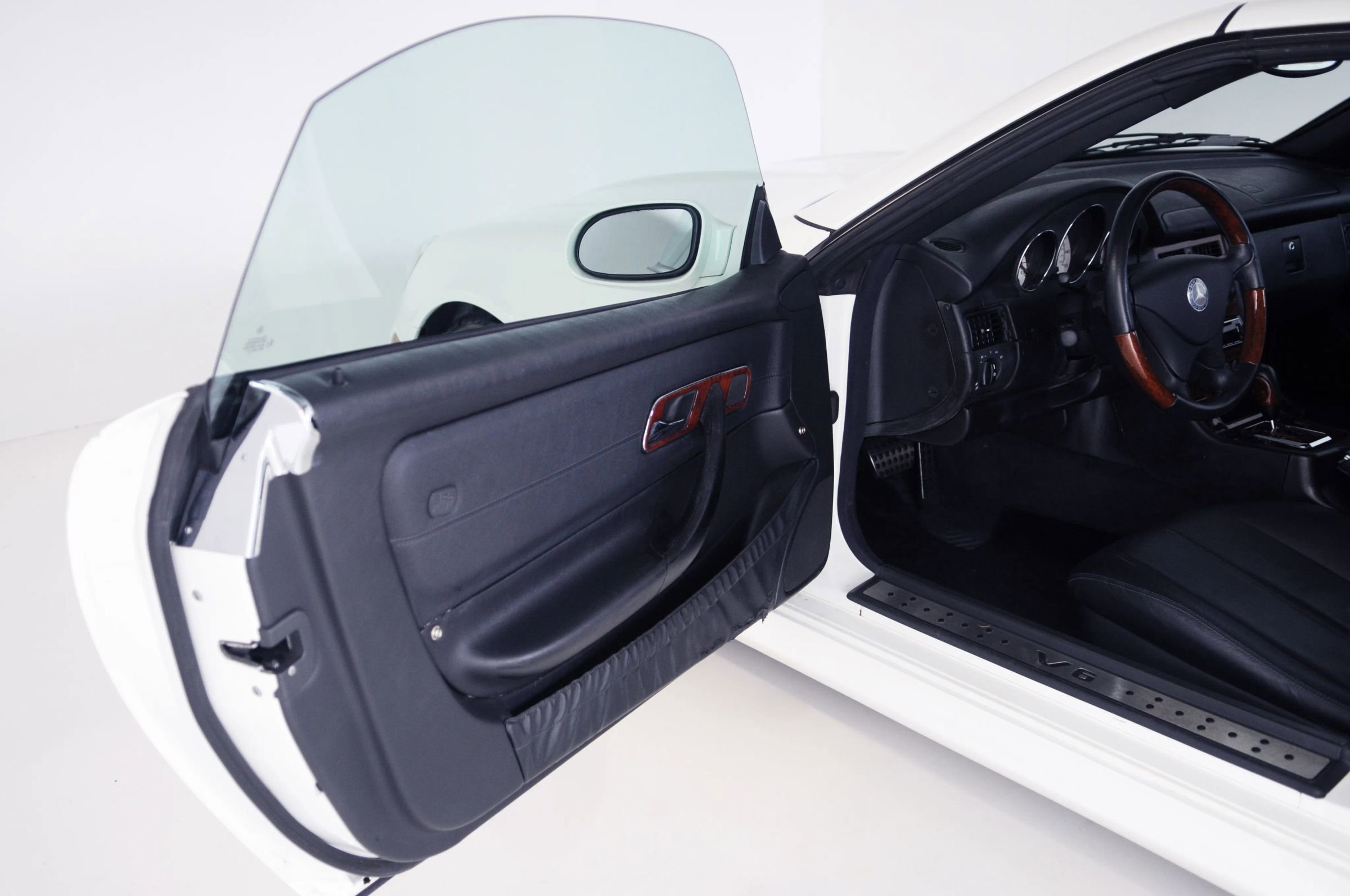 Used 2002 Mercedes-Benz SLK 320 image 19