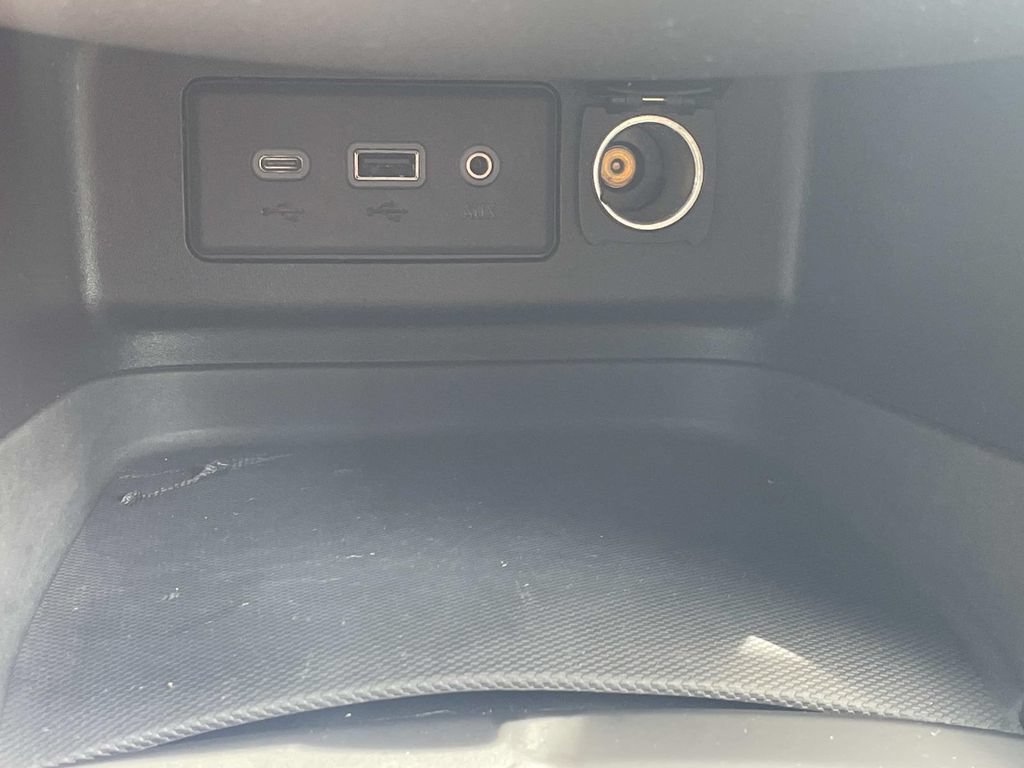 Used 2019 Chevrolet Equinox LT FWD image 24