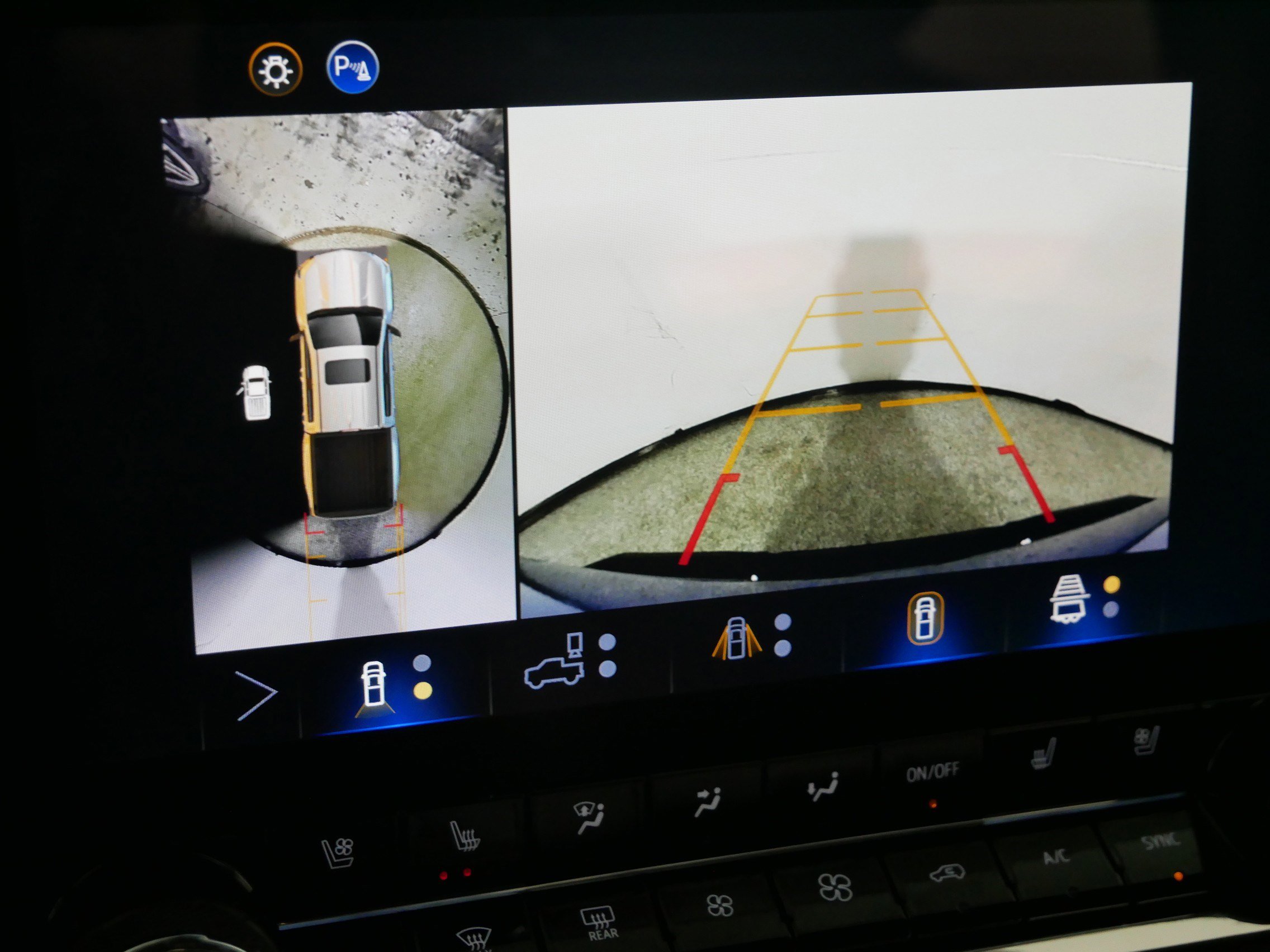 Used 2025 Chevrolet Colorado ZR2 w/ Technology Package image 33