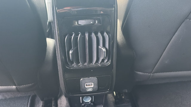 Used 2023 Jeep Compass Latitude w/ Sun and Sound Group AWD/4WD image 30