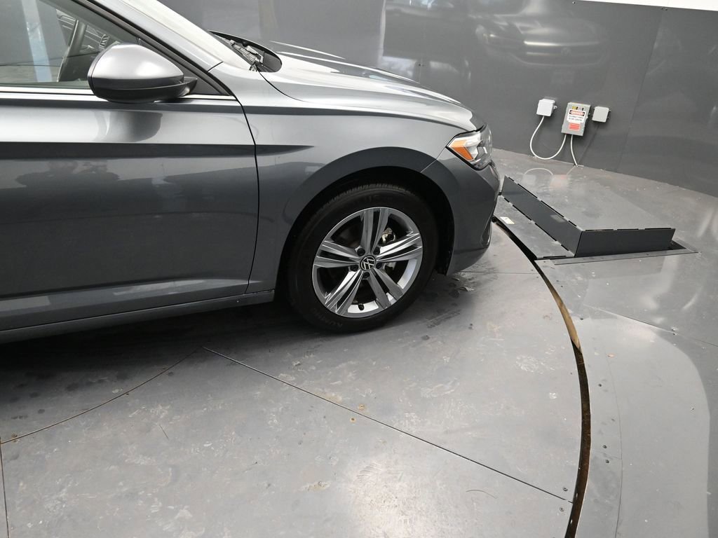 Used 2024 Volkswagen Jetta SE image 21