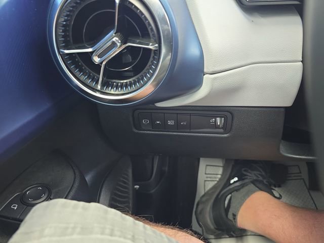 Certified 2025 Chevrolet Equinox EV LT image 20