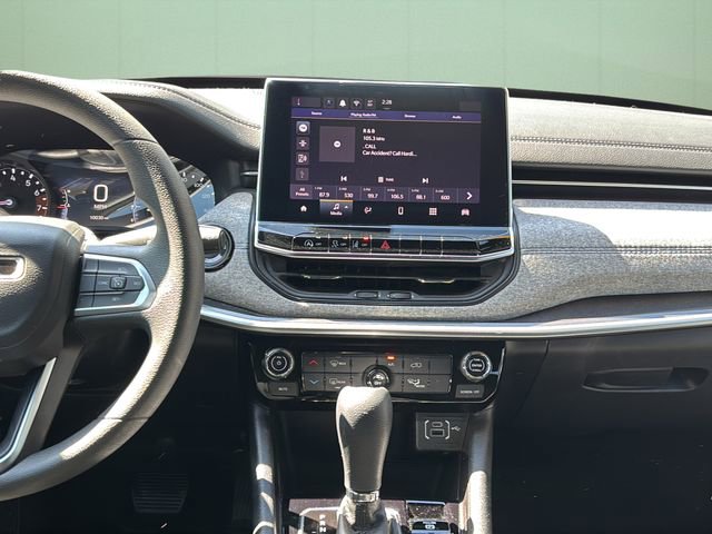 Used 2024 Jeep Compass Sport image 22