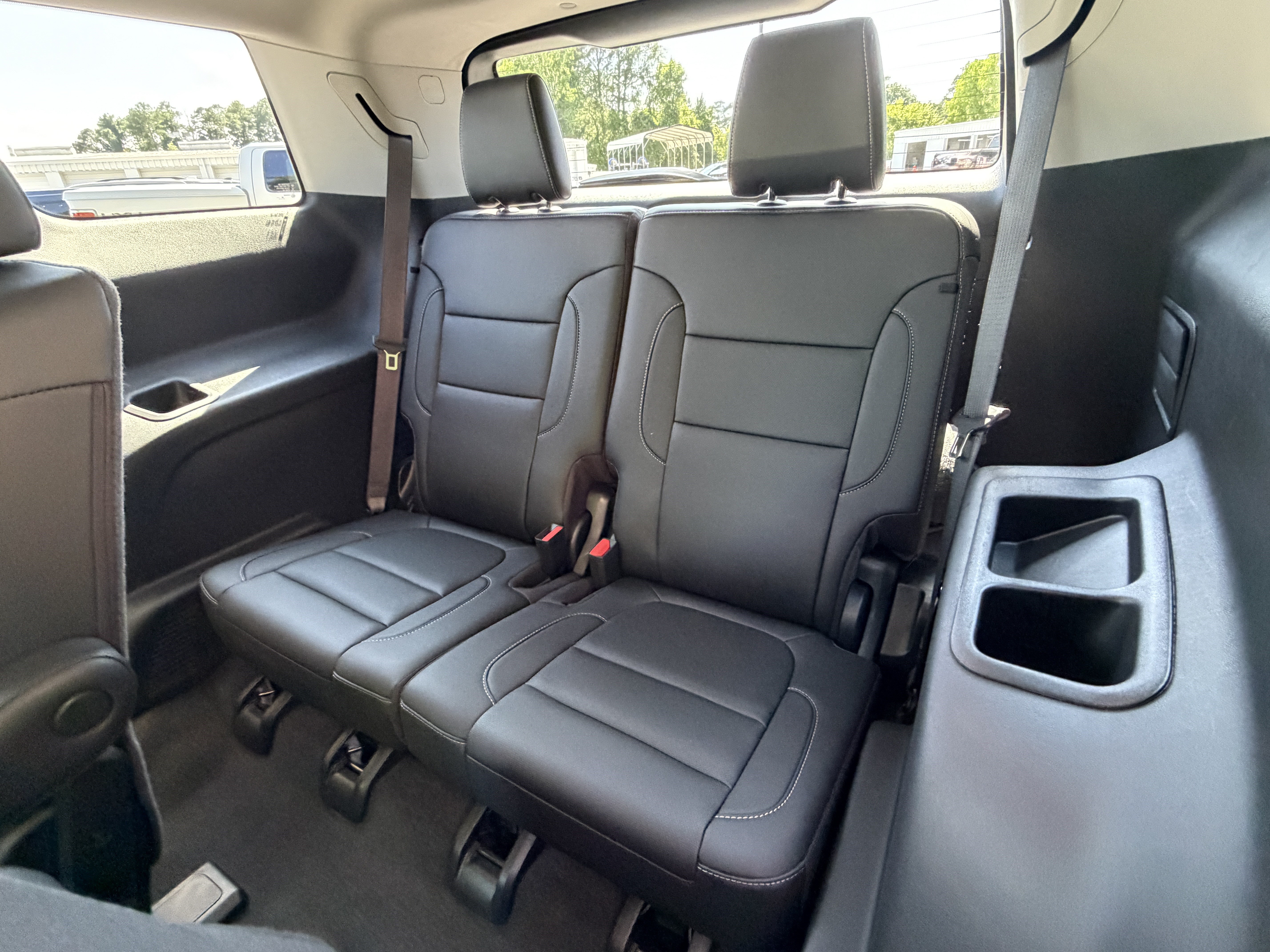 Used 2023 GMC Acadia SLT FWD image 15