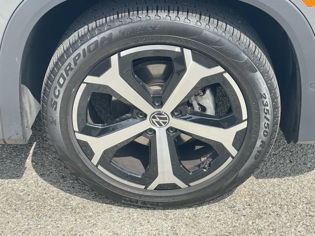 Certified 2026 Volkswagen Tiguan SE w/ Panoramic Sunroof Package FWD image 30