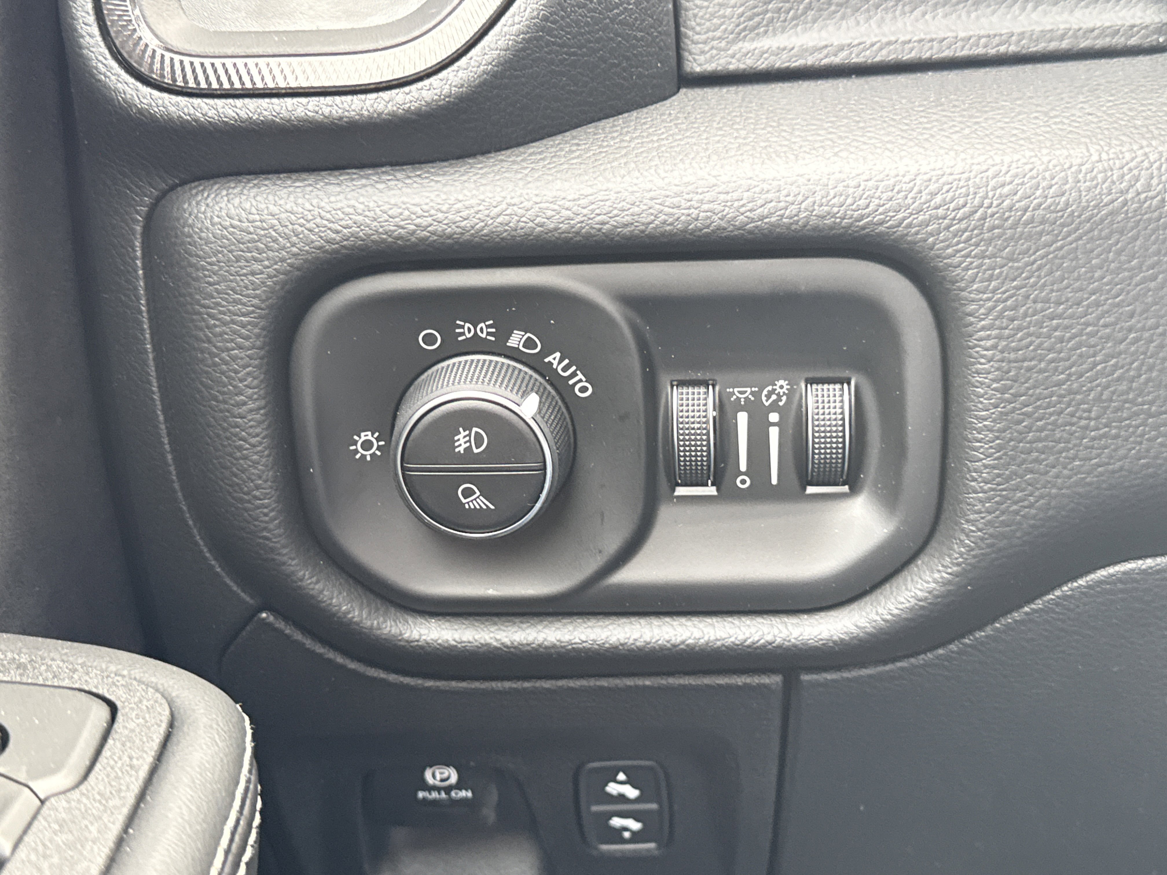 New 2026 RAM 1500 RHO AWD/4WD image 33
