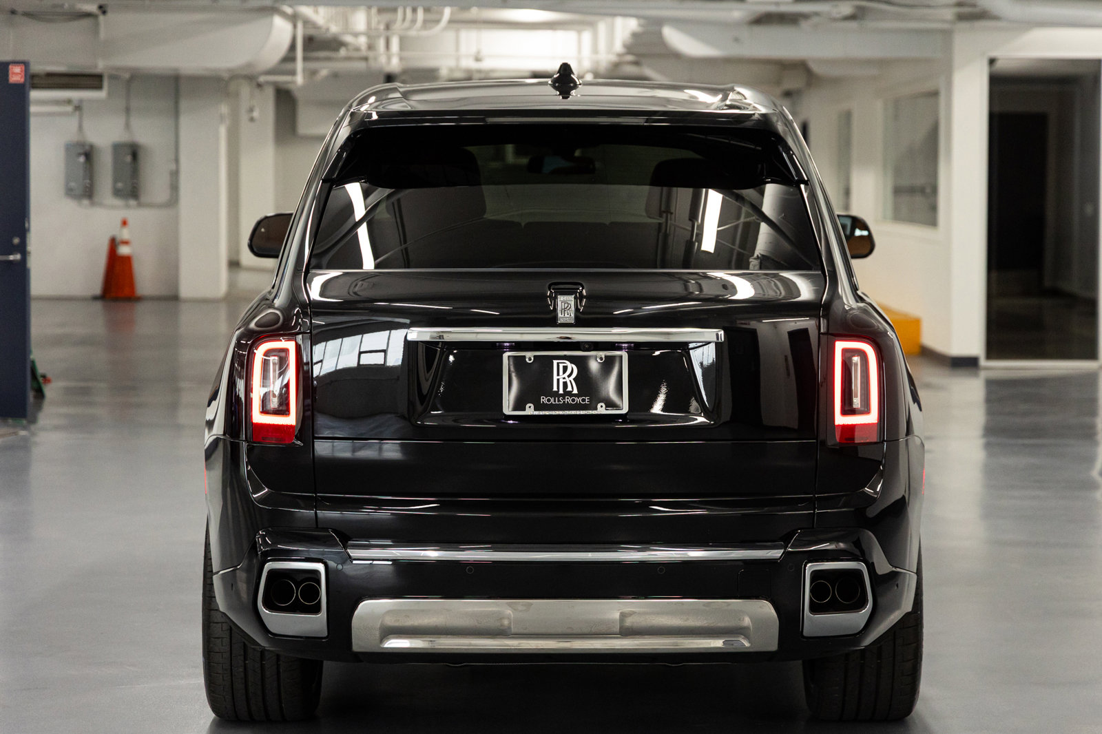 New 2026 Rolls-Royce Cullinan AWD/4WD image 4