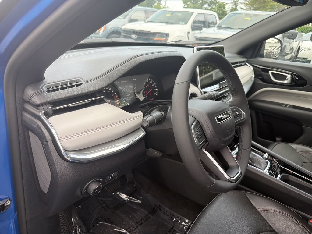 Used 2023 Jeep Compass Limited AWD/4WD image 20